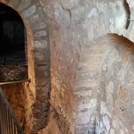 La Porticella - With Inner Etruscan Museum